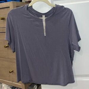 Lululemonn tshirt- purple